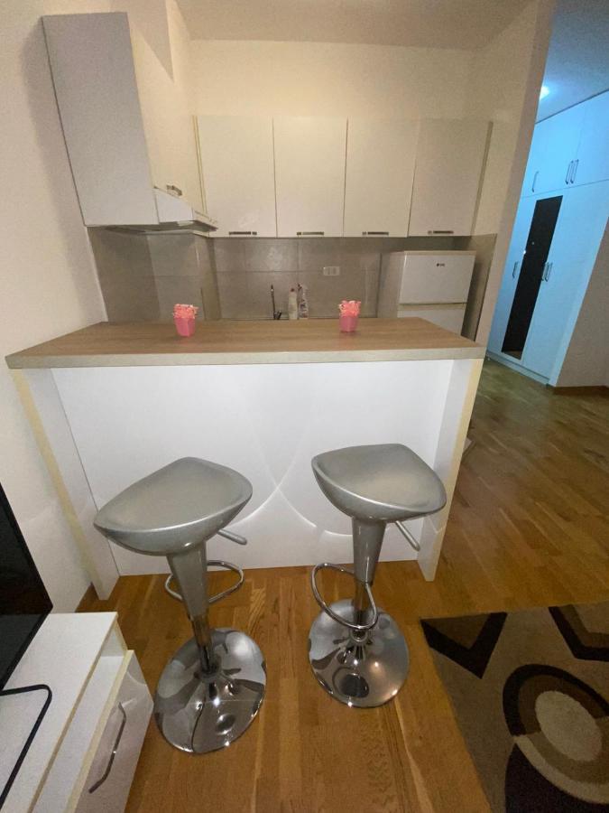 Adrianna Apartment City Kvart 포드고리차 외부 사진