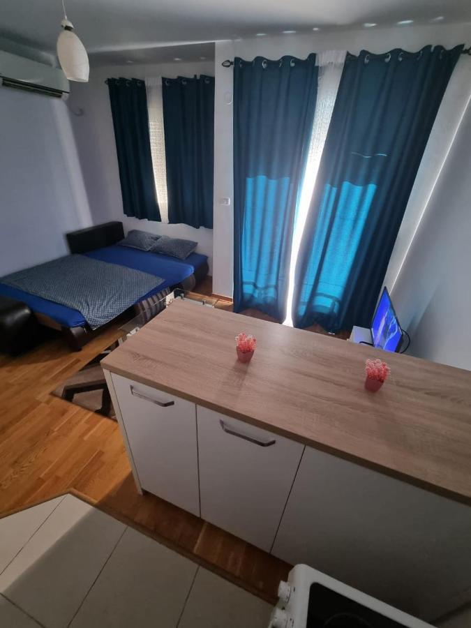 Adrianna Apartment City Kvart 포드고리차 외부 사진