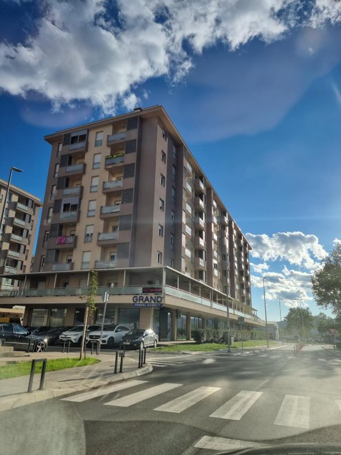 Adrianna Apartment City Kvart 포드고리차 외부 사진